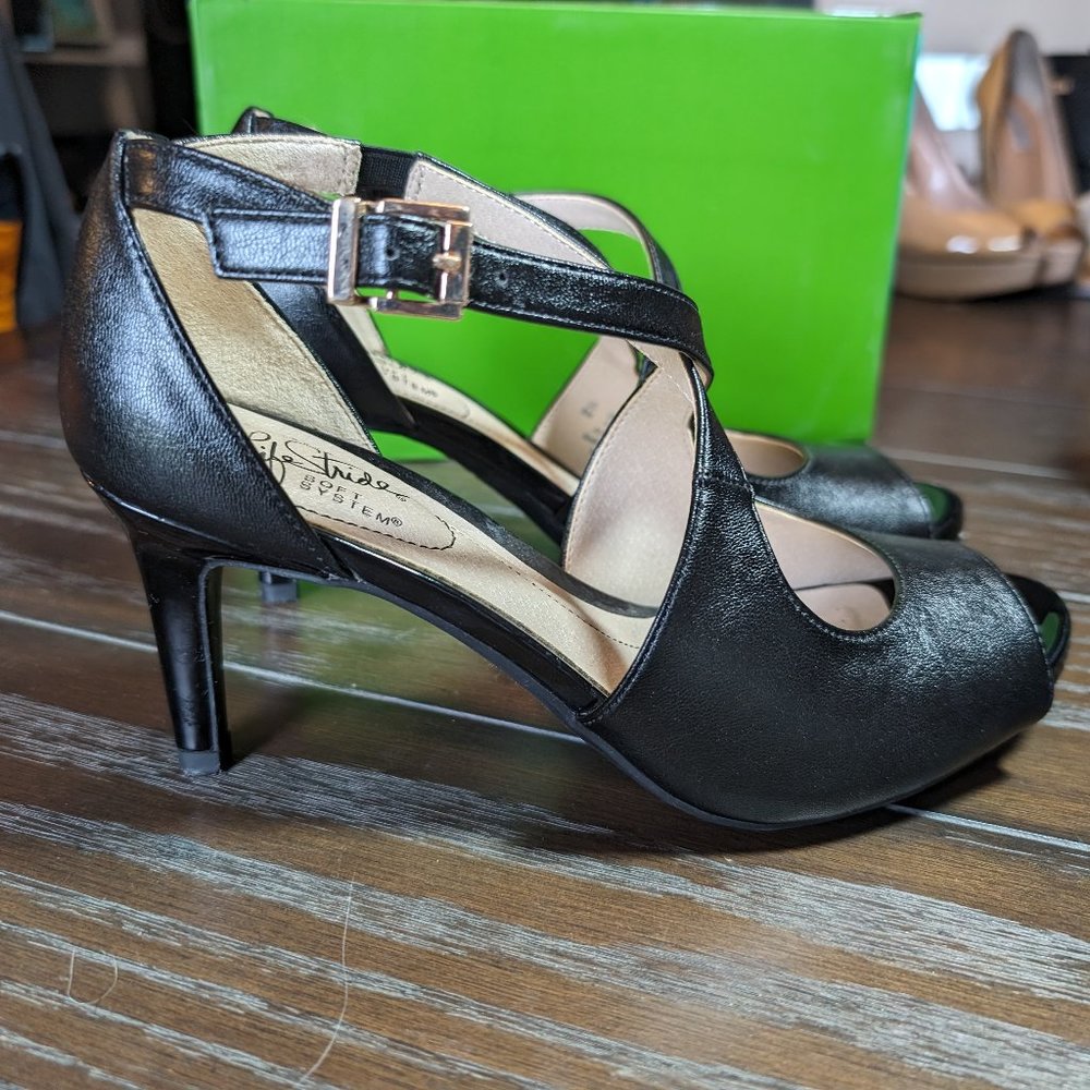 Life Stride black strappy peep-toe heels; EUC womens size 8